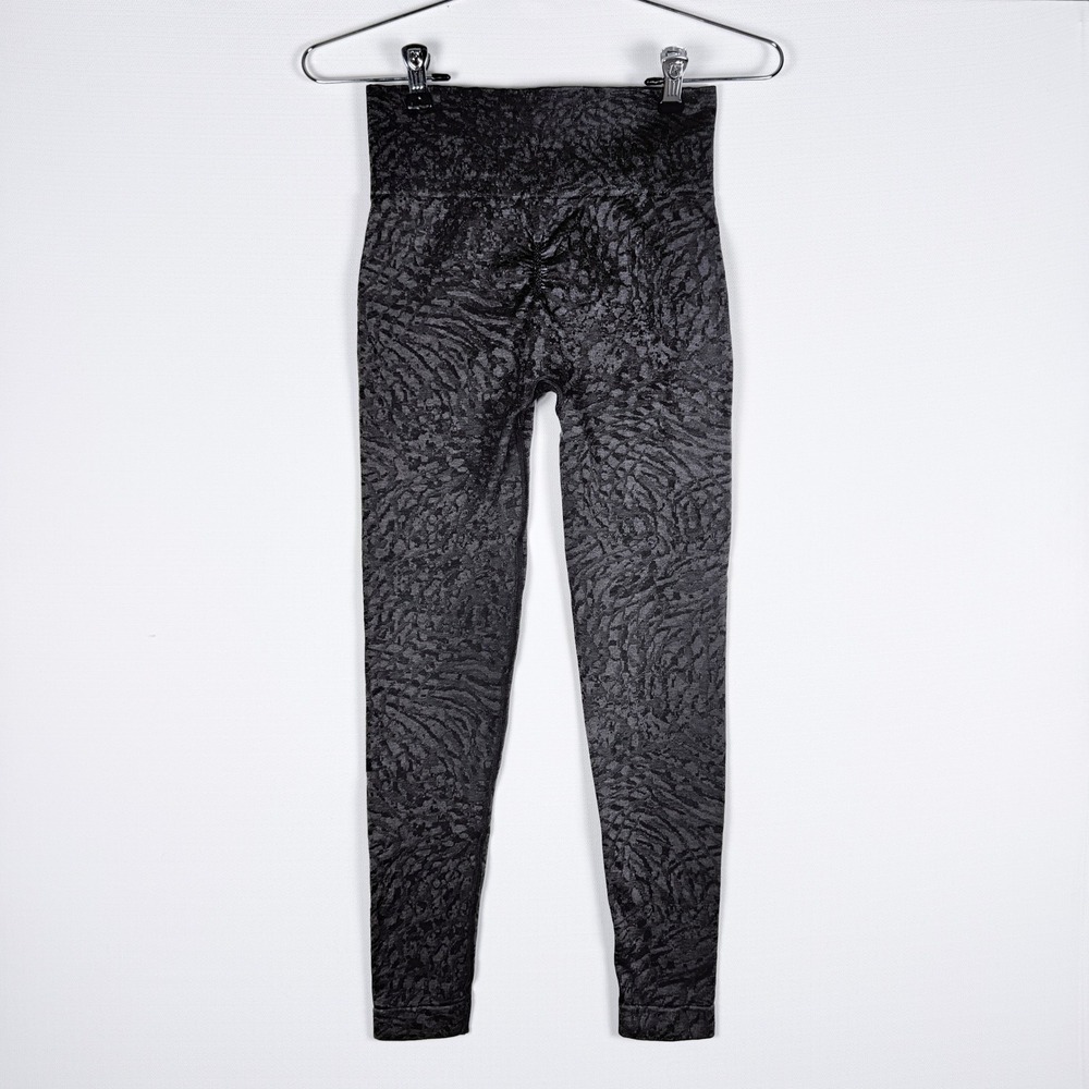Gymshark Adapt Animal Seamless Leggings Black Grey Scrunch Bum XS Yoga Athletic - Picture 5 of 5